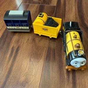 Thomas & Friends Trackmaster Stephen "Rocket"  Train Motorized  Engine + Tender
